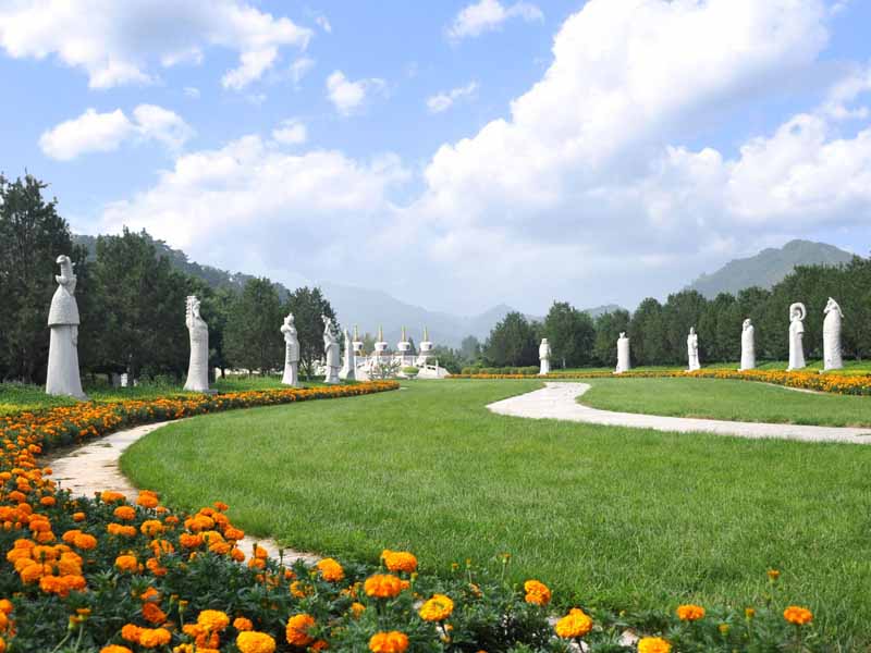 清东陵万佛园怎么样？环境风水与墓型优势全